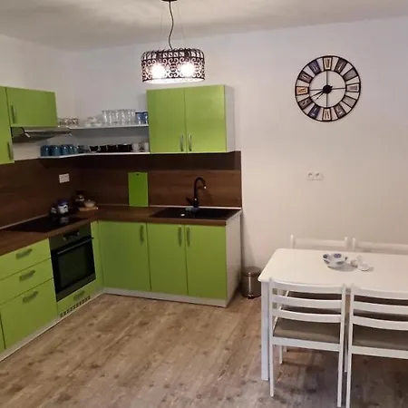 Apartment Burger