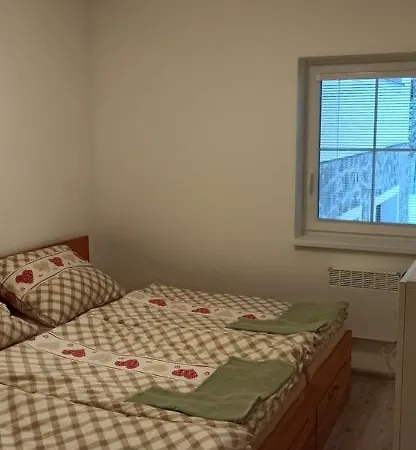 Burger Apartment